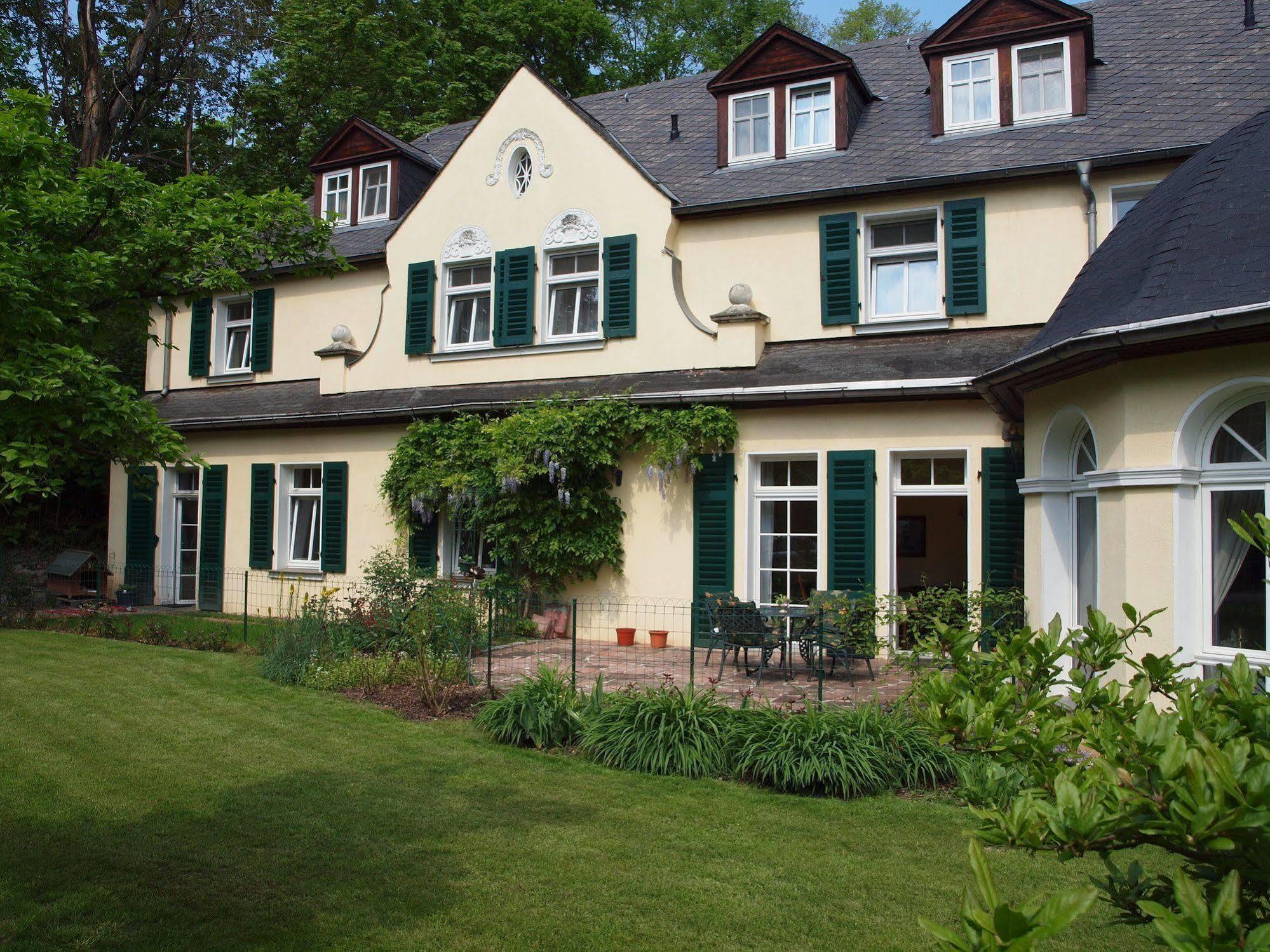 Hotel & Restaurant Bellevue Schmoelln Экстерьер фото