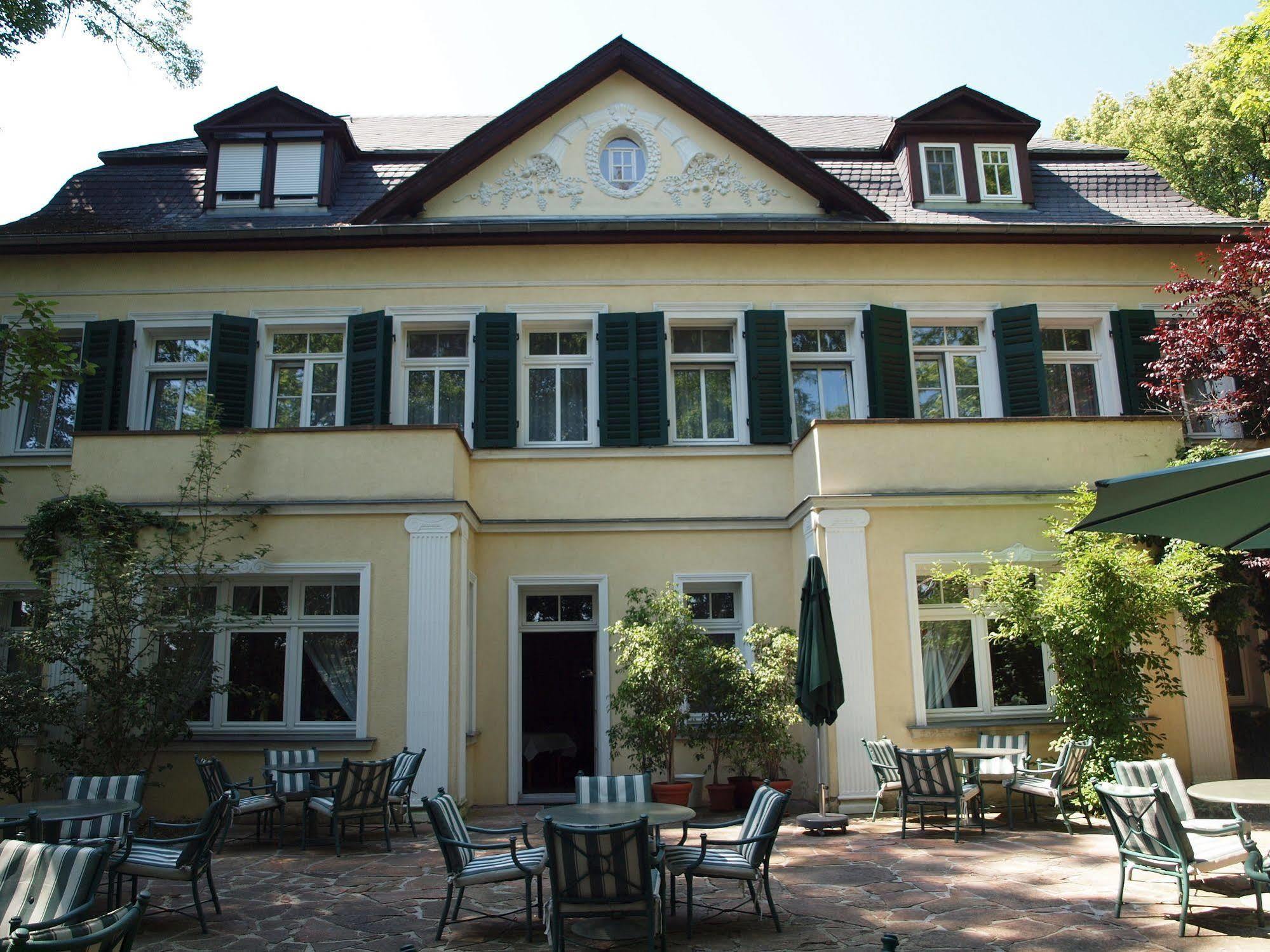 Hotel & Restaurant Bellevue Schmoelln Экстерьер фото